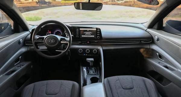 Used Hyundai Elantra 2022