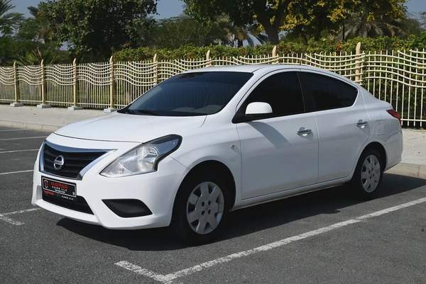 0% DP - APPLE CARPLAY - NISSAN SUNNY SV 1.5L GCC SPECS - WELL MAINTAINED