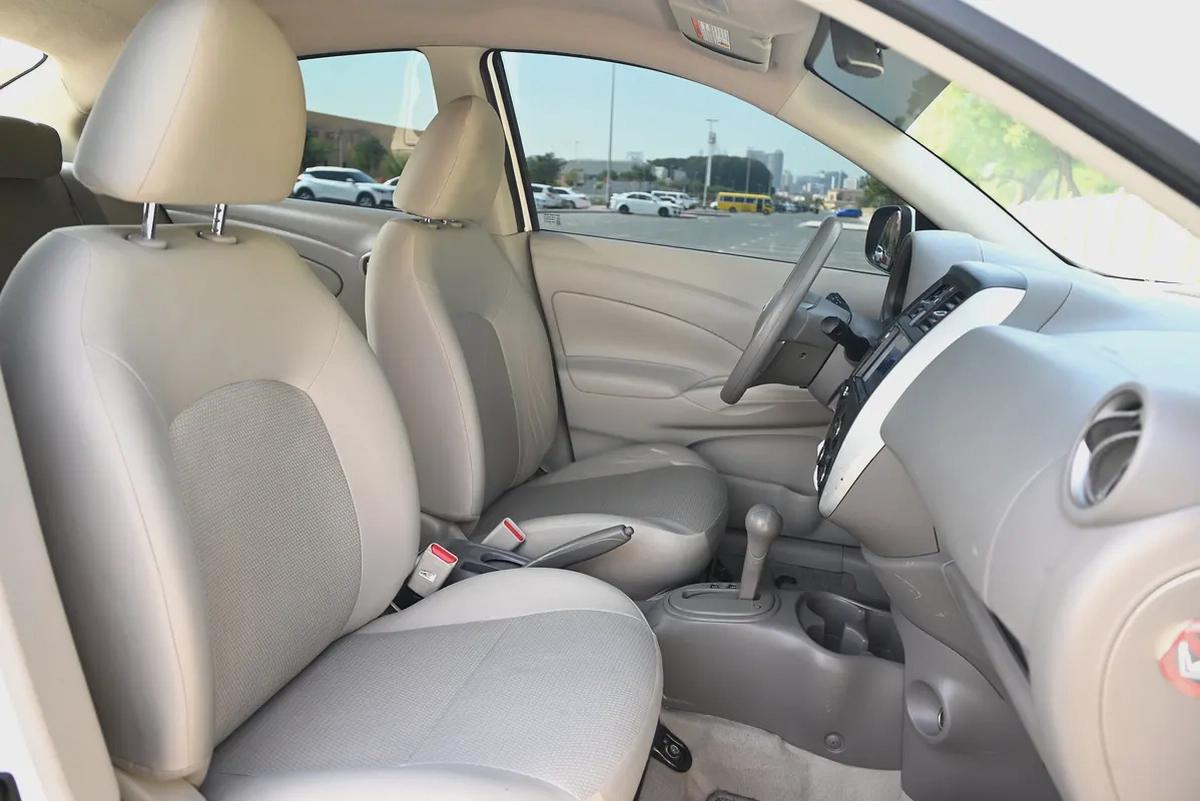 0% DP - APPLE CARPLAY - NISSAN SUNNY SV 1.5L GCC SPECS - WELL MAINTAINED-15-15