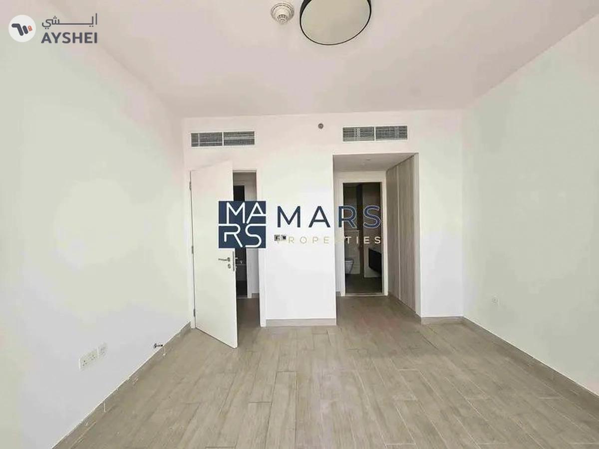 Spacious | Prime Location | Ready To Move in-0-landscape