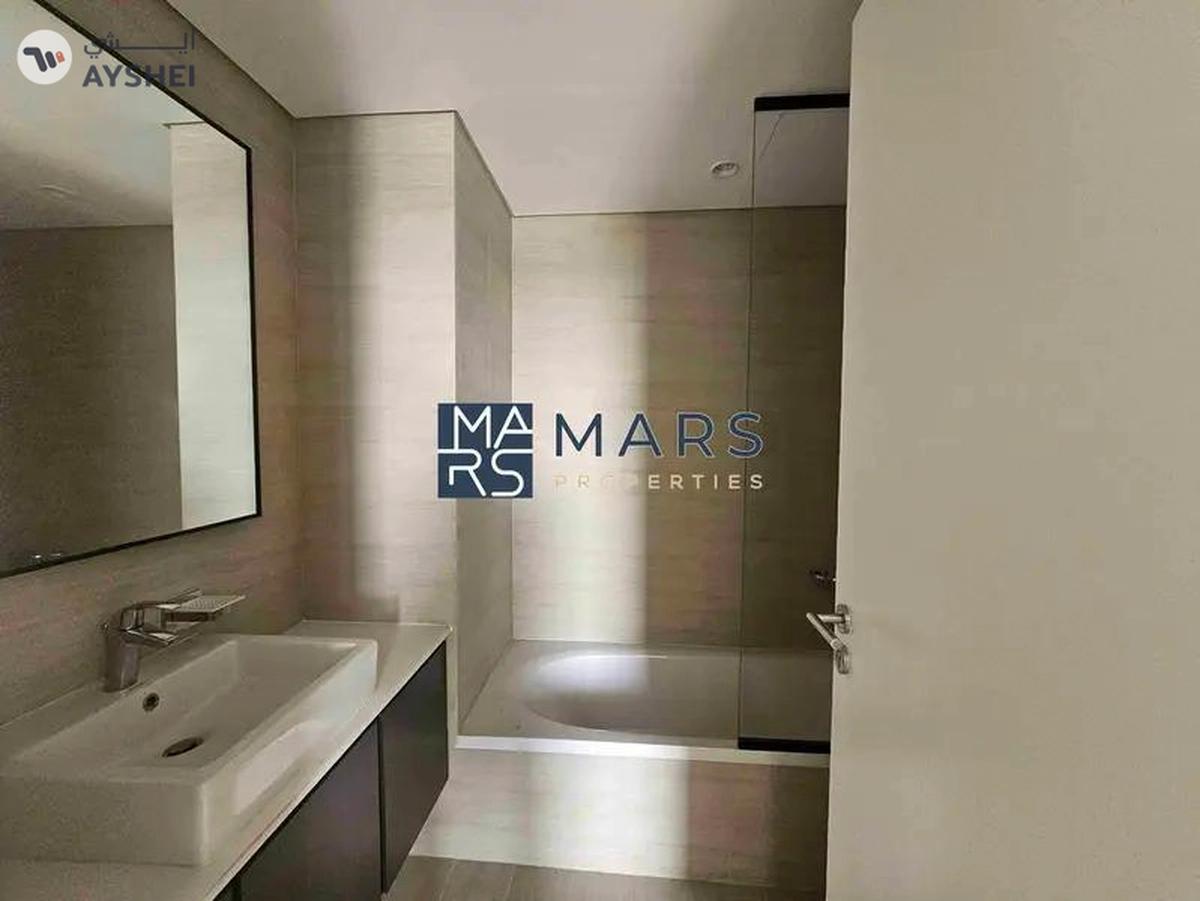 Spacious | Prime Location | Ready To Move in-4-4