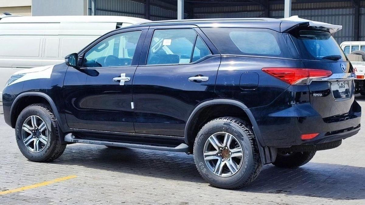 Toyota Fortuner FORTUNER 2.4L DIESEL-3-3