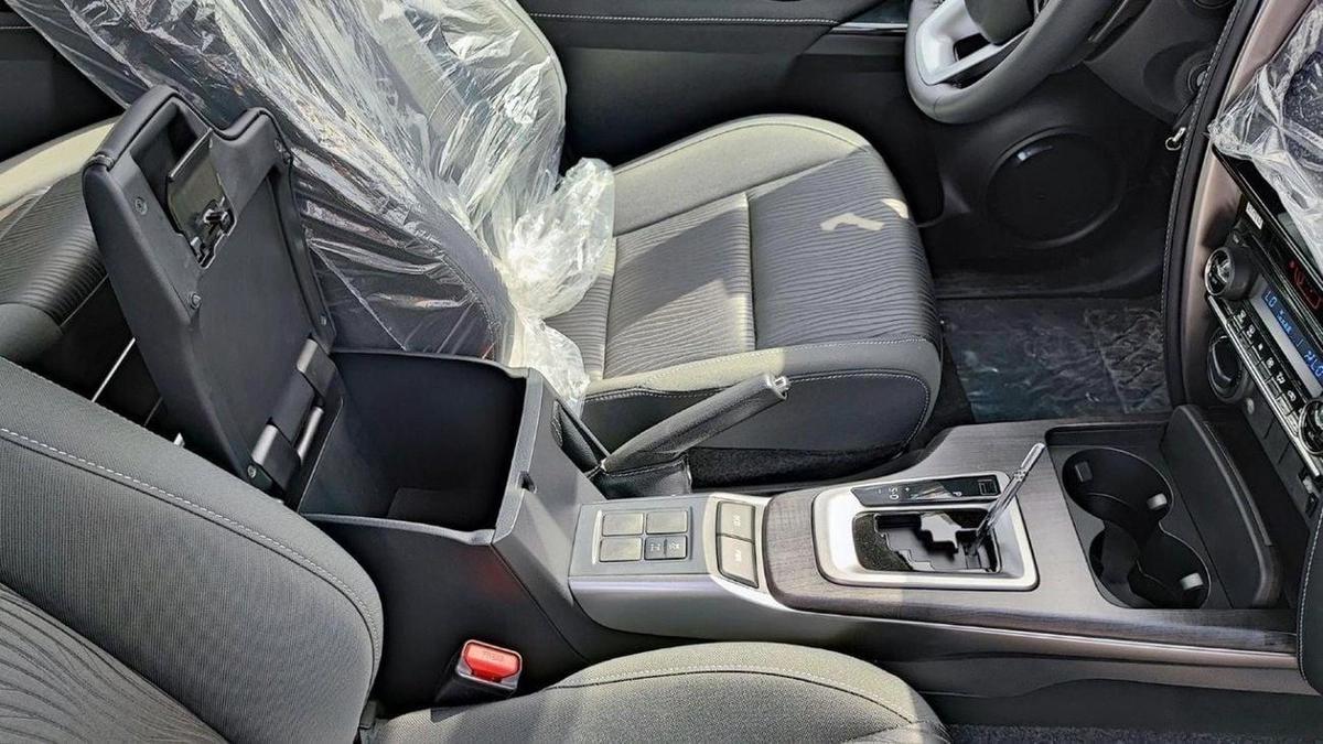 Toyota Fortuner FORTUNER 2.4L DIESEL-15-15