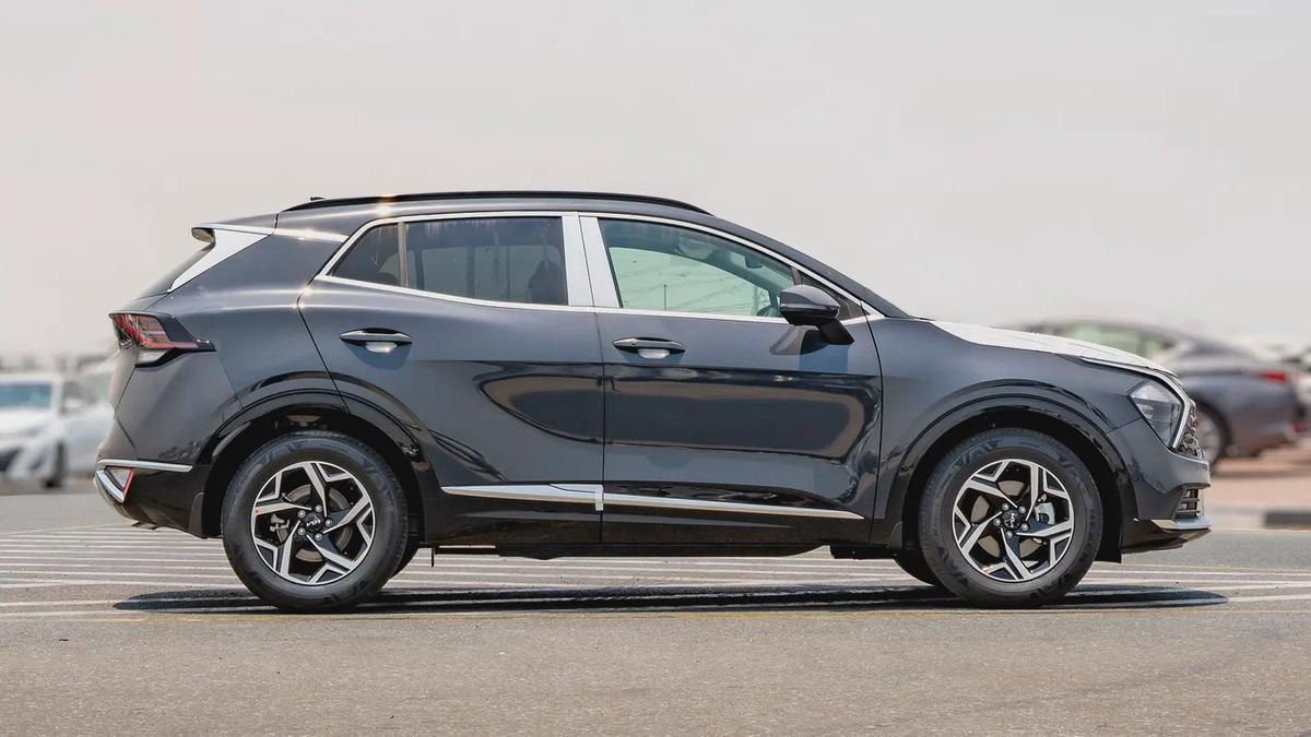 2025 Kia Sportage 1.6L Petrol AT with Panoramic Sunroof-1-1