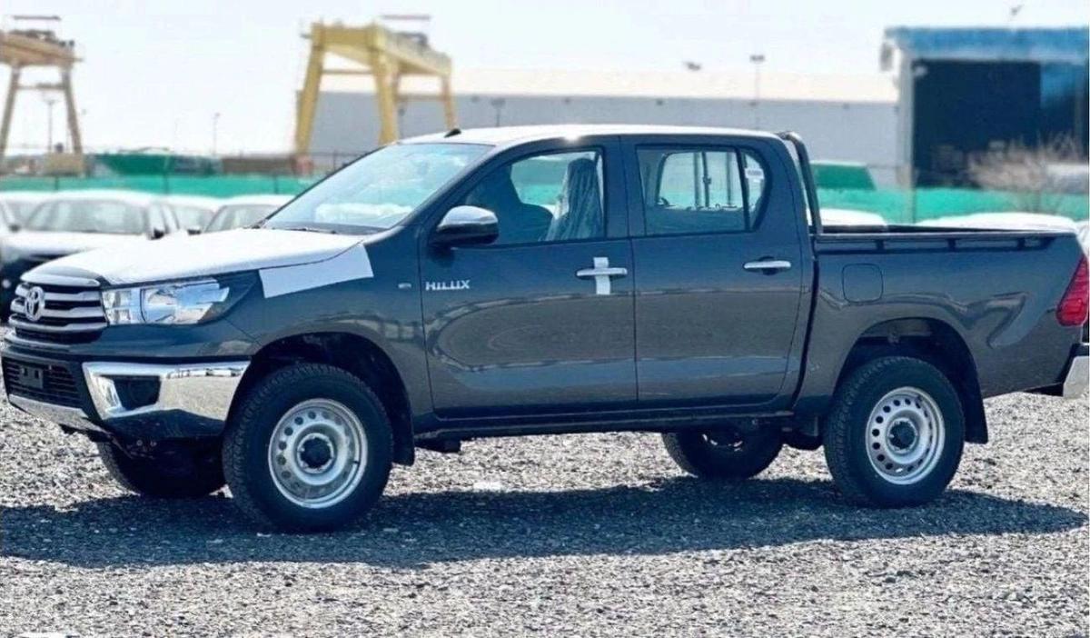 Toyota Hilux Toyota Hilux 2.4L basic option V4 2025-1-1