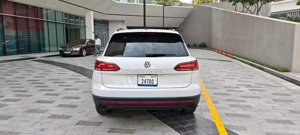 2020-Volkswagen Touareg-Excellent Condition-1 Year Warranty-Full Service History-Finance Available