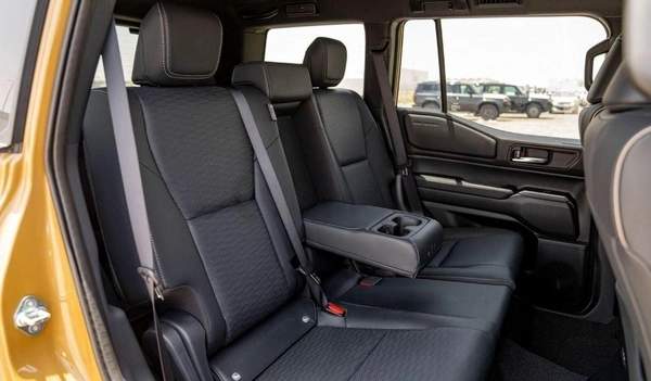 Toyota Prado PRADO 250 2.4P AT FIRST EDITION MY2025 – SAND & GREY ROOF