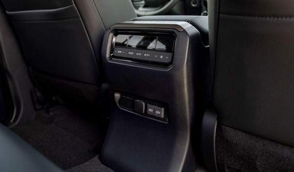 Toyota Prado PRADO 250 2.4P AT FIRST EDITION MY2025 – SAND & GREY ROOF