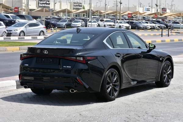 IS300 F 2024 | BLACK