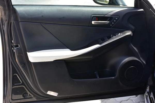 IS300 F 2024 | BLACK