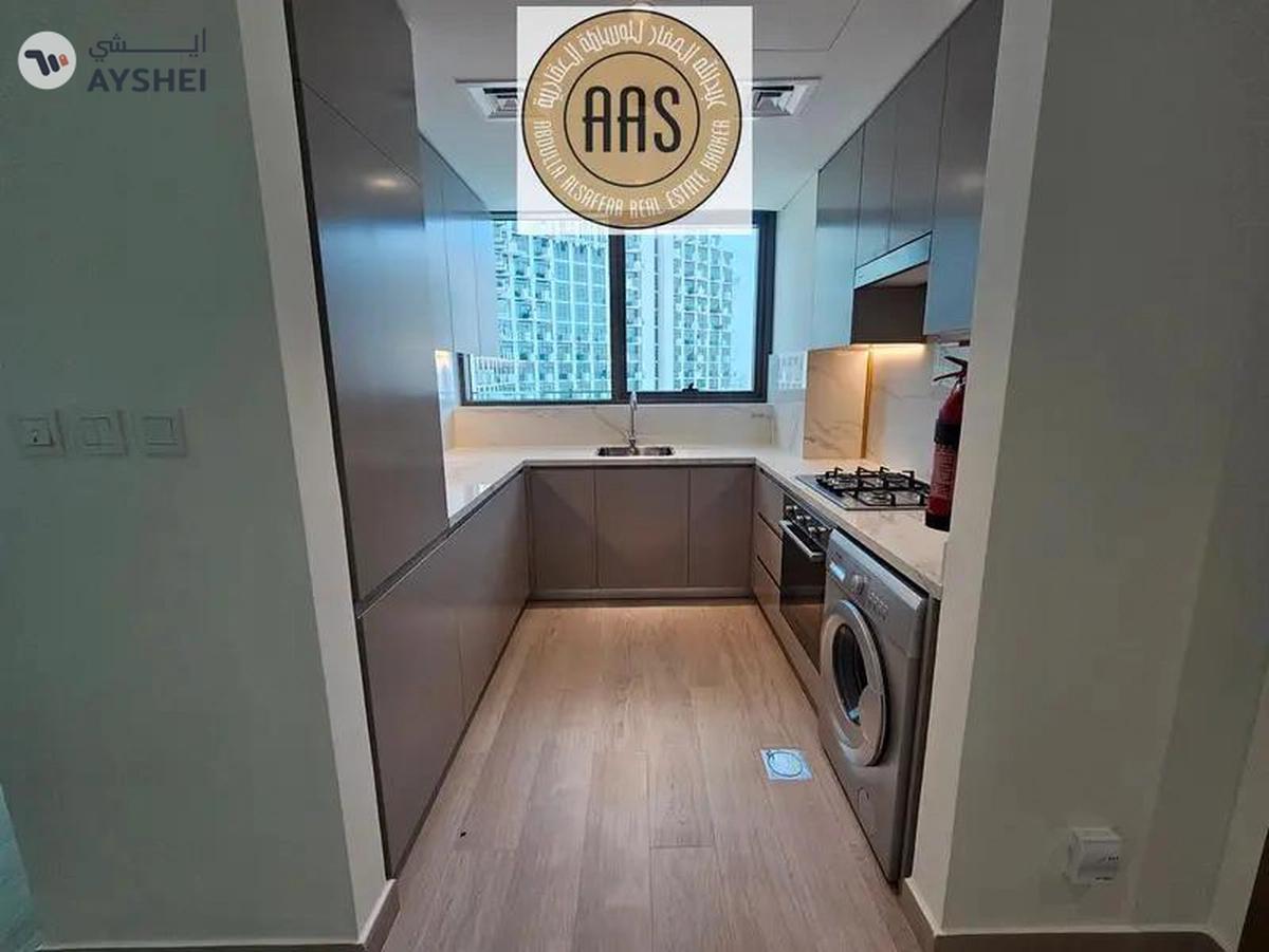 Luxury Style One Bedroom With Pool View-10-10