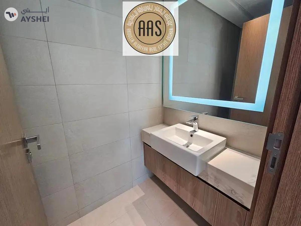 Luxury Style One Bedroom With Pool View-11-11