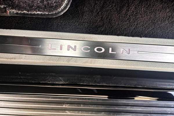 AED 3,525/ Monthly | 0% Down Payment | Navigator Presidential