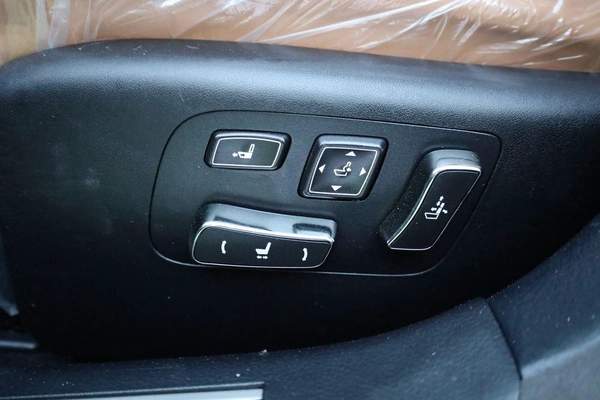 Used Lexus LS 460 4 door 4.6L SWB 2014