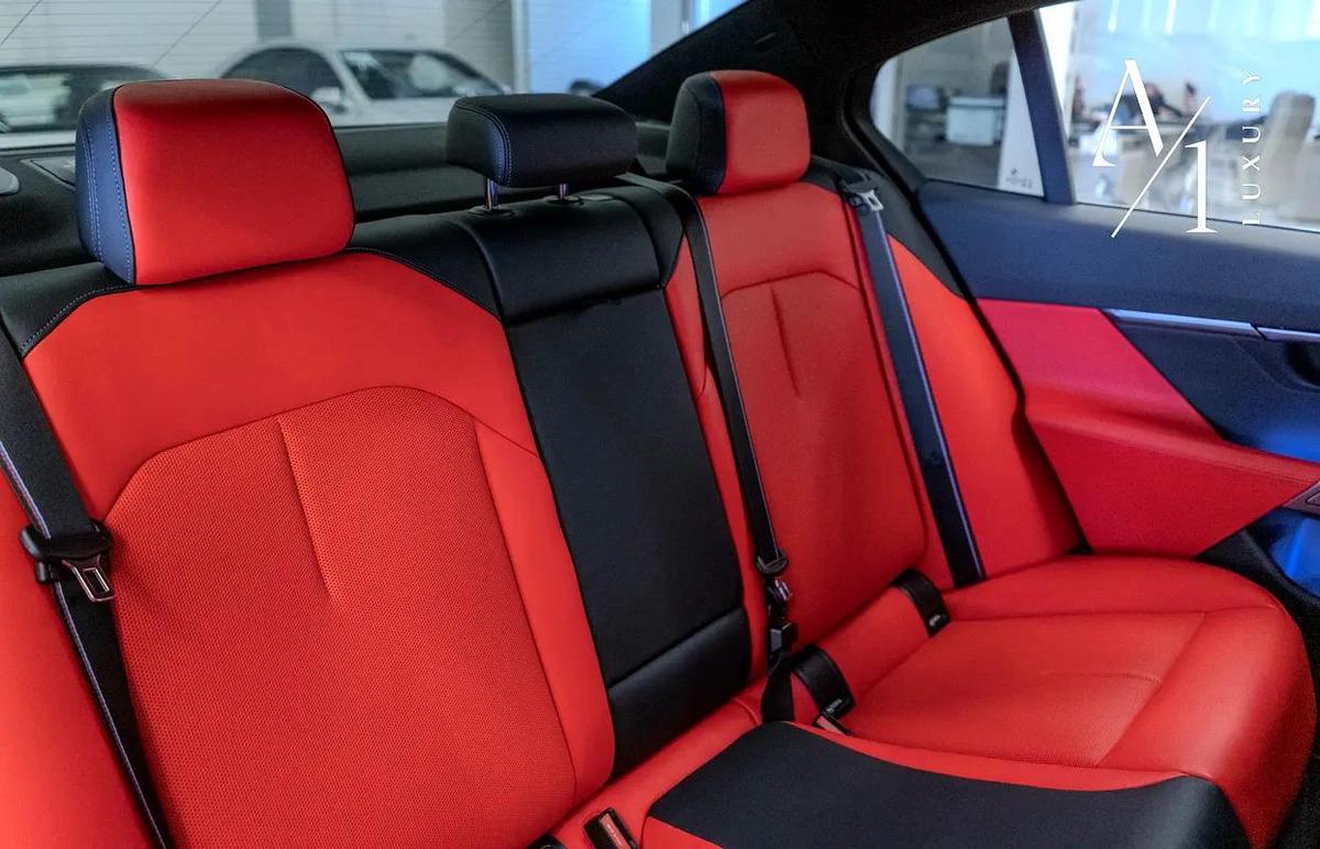 2025 BMW M5, With Warranty, Fully Loaded, Carbon Fibre Accents, GCC Specs-3-3