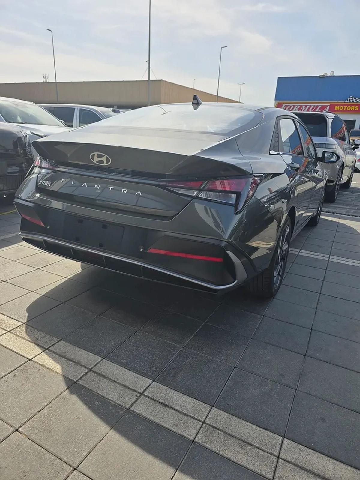 Hyundai Elantra 1.5L GLX Elite Edition-4-4