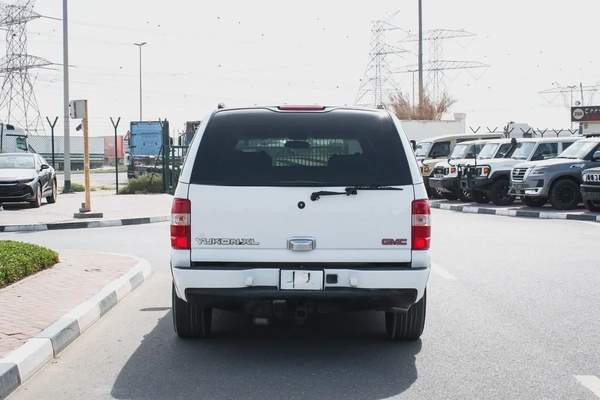 2001 - GMC YUKON XL DENALI - JAPAN IMPORTED