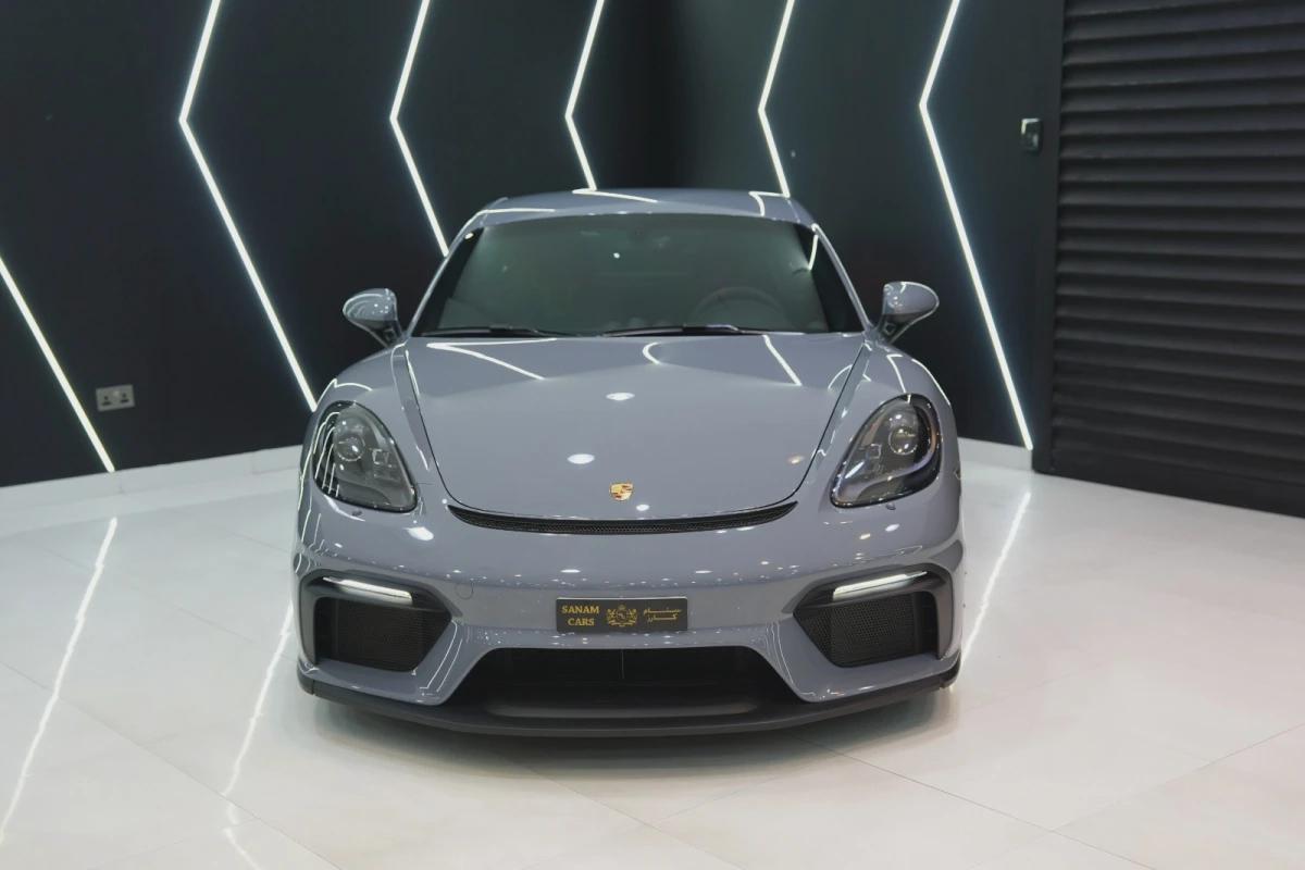 Porsche Cayman GT4-1-1