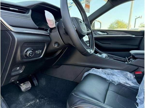 Jeep Grand Cherokee EXPORT PRICE - Grand Cherokee Overland 3.6L