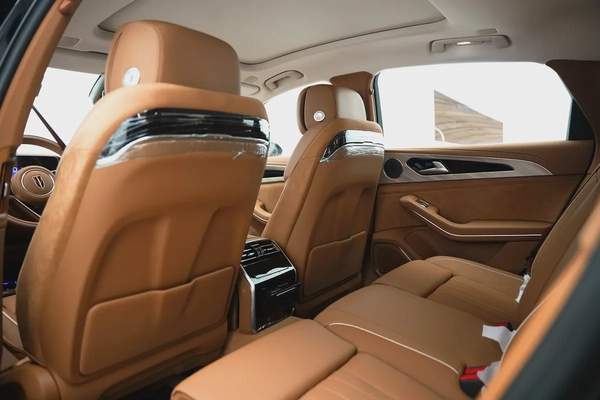 2023 HONGQI H9 CA7205 2.0L RWD WITH WARRANTY