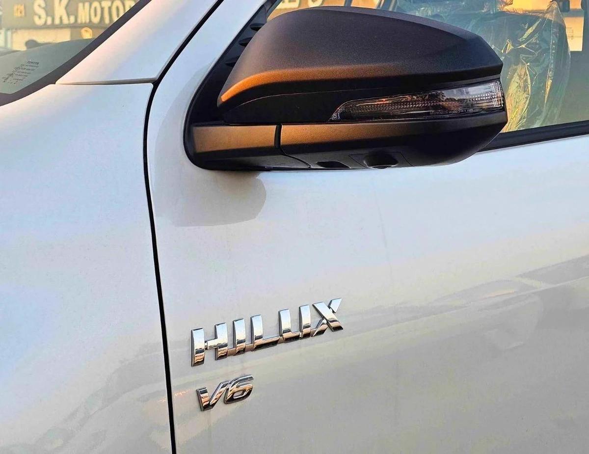 Toyota Hilux ADVENTURE WIDE BODY | 4.0L V6 PETROL | 360 CAMERA | BLIND SPOT | BULLBAR-1-1