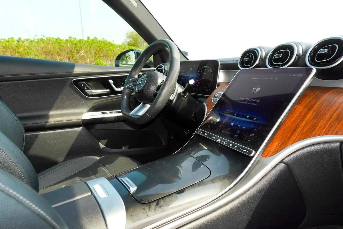 2,429 AED Monthly II Mercedes GLCC300 2024 II 0% Down Payment II Still Under Warranty to 2027-3-3