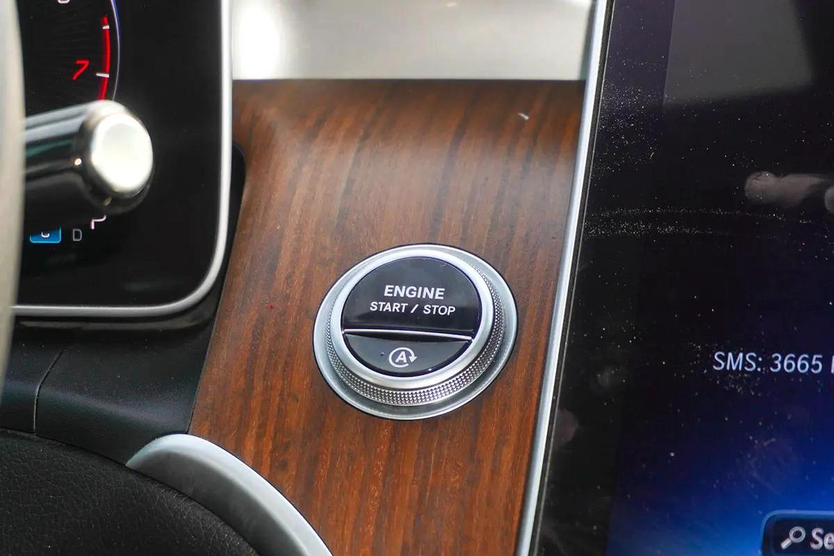 2,429 AED Monthly II Mercedes GLCC300 2024 II 0% Down Payment II Still Under Warranty to 2027-18-18