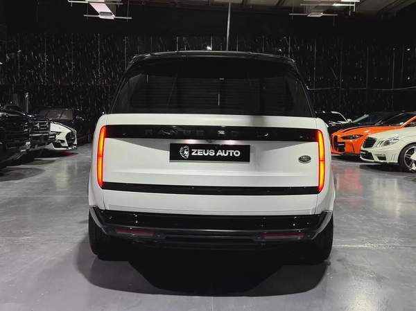 Land Rover Range Rover P530 Autobiography 2023 GCC specs for 599,000.00 AED