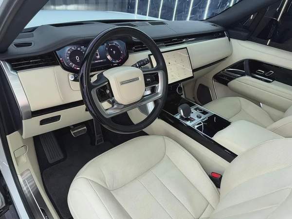 Land Rover Range Rover P530 Autobiography 2023 GCC specs for 599,000.00 AED