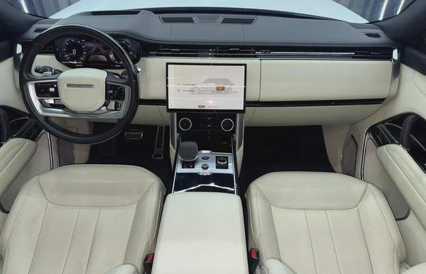 Land Rover Range Rover P530 Autobiography 2023 GCC specs for 599,000.00 AED