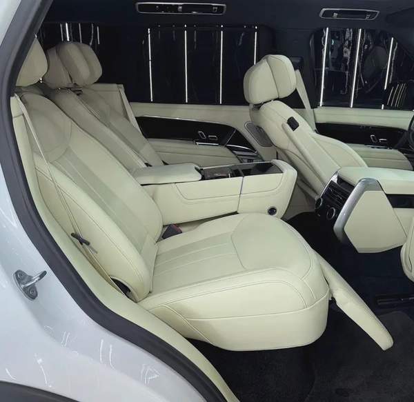 Land Rover Range Rover P530 Autobiography 2023 GCC specs for 599,000.00 AED