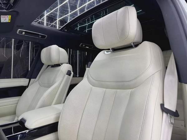 Land Rover Range Rover P530 Autobiography 2023 GCC specs for 599,000.00 AED