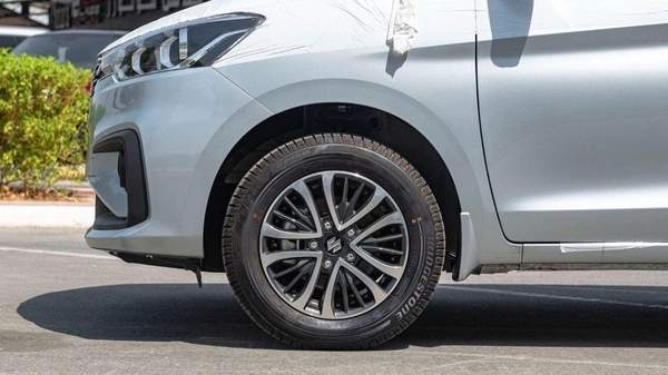 Suzuki Ertiga SUZUKI ERTIGA GLX 1.5L AT SILVER