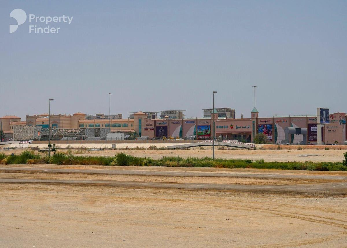 Single Row 4BR TH| Next to Corner |Prime Location-12-12