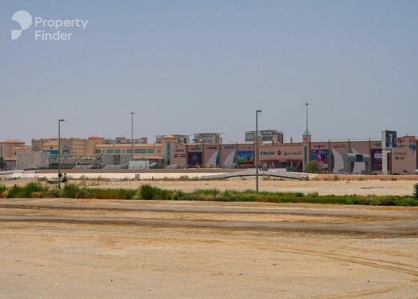 Single Row 4BR TH| Next to Corner |Prime Location