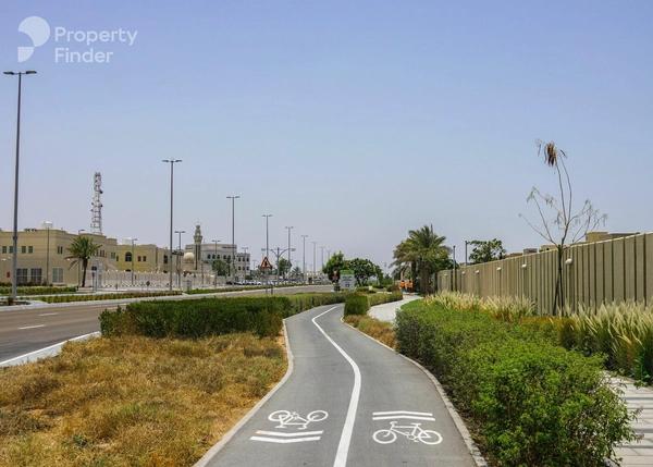 Single Row 4BR TH| Next to Corner |Prime Location