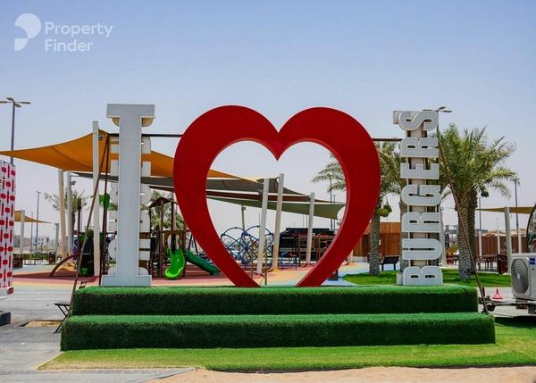 Single Row 4BR TH| Next to Corner |Prime Location