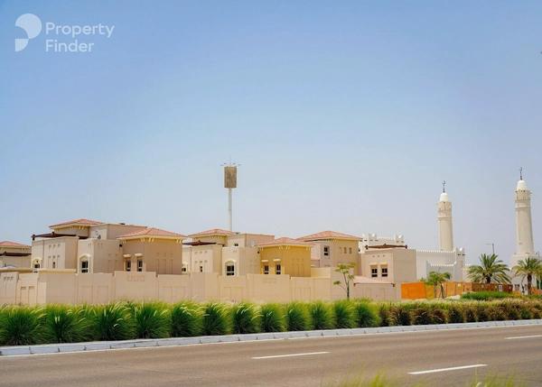 Single Row 4BR TH| Next to Corner |Prime Location