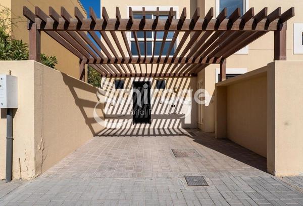 Single Row 4BR TH| Next to Corner |Prime Location