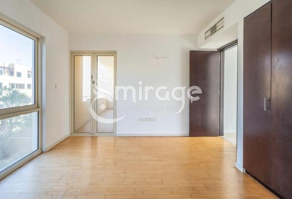 Single Row 4BR TH| Next to Corner |Prime Location