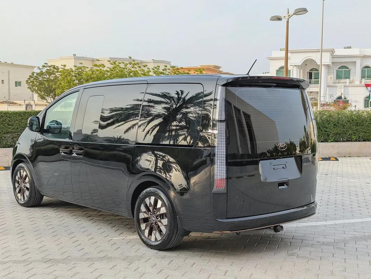 Hyundai Staria Luxury 2022 DIESEL - Korean Specs - Perfect Family Car-13-13