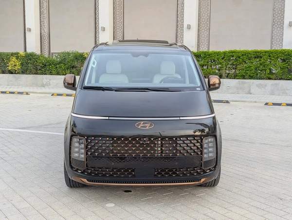 Hyundai Staria Luxury 2022 DIESEL - Korean Specs - Perfect Family Car