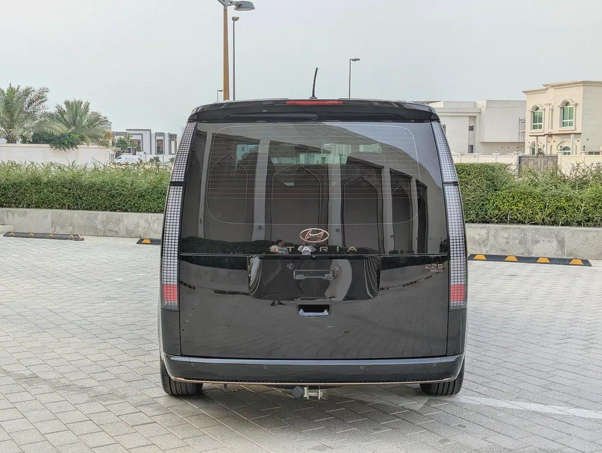 Hyundai Staria Luxury 2022 DIESEL - Korean Specs - Perfect Family Car-18-18