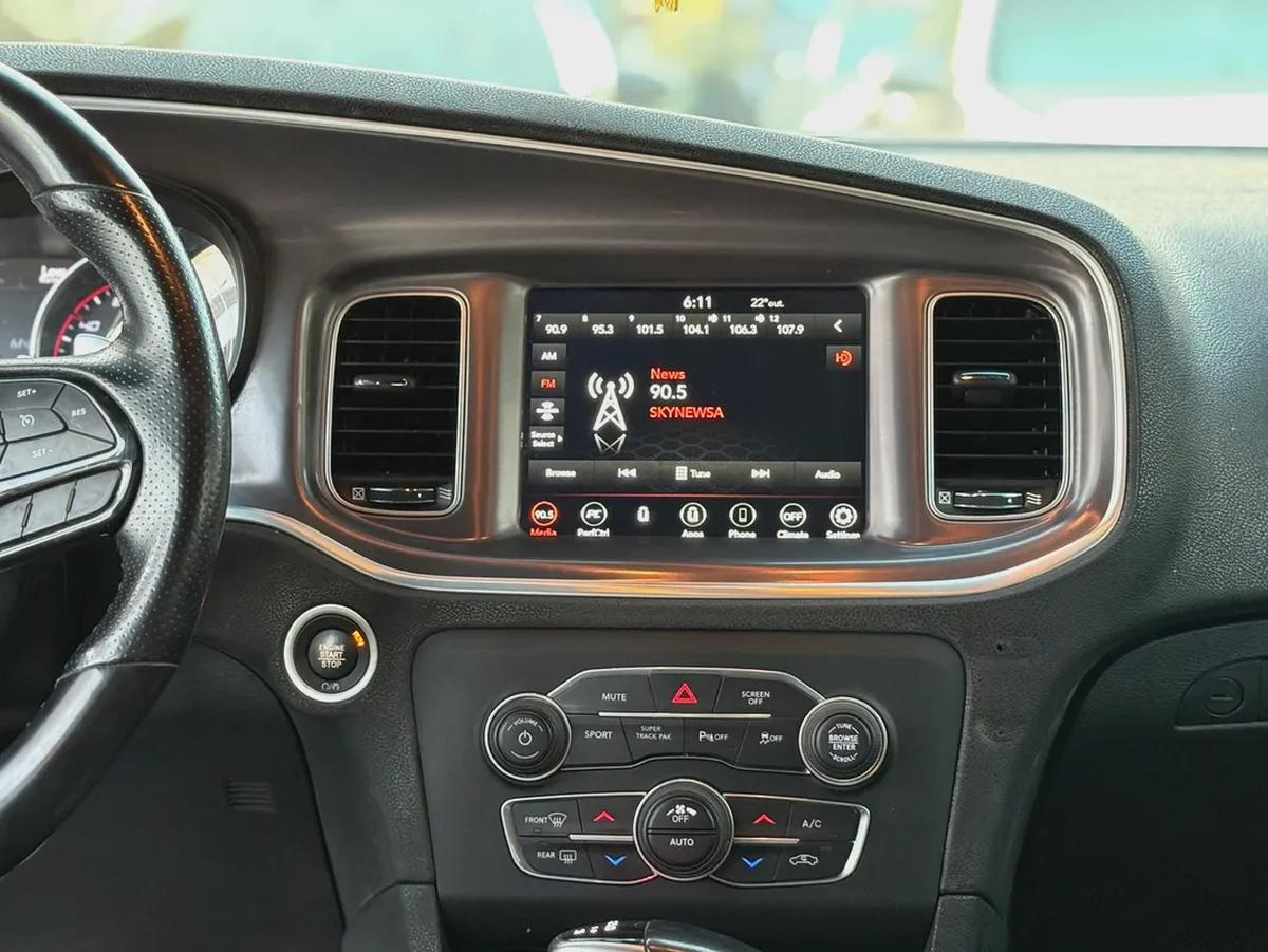 2020 Dodge Charger SXT Plus - American Specs --8-8