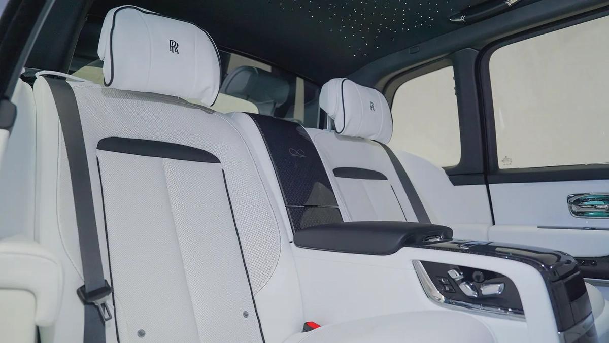 Cullinan Black Badge | AED 22,970 PM | Up to 3 Years unlimited Warranty |-6-6