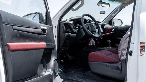 2026 Toyota Hilux SC GLX 2.8L AT Diesel (White-Red)