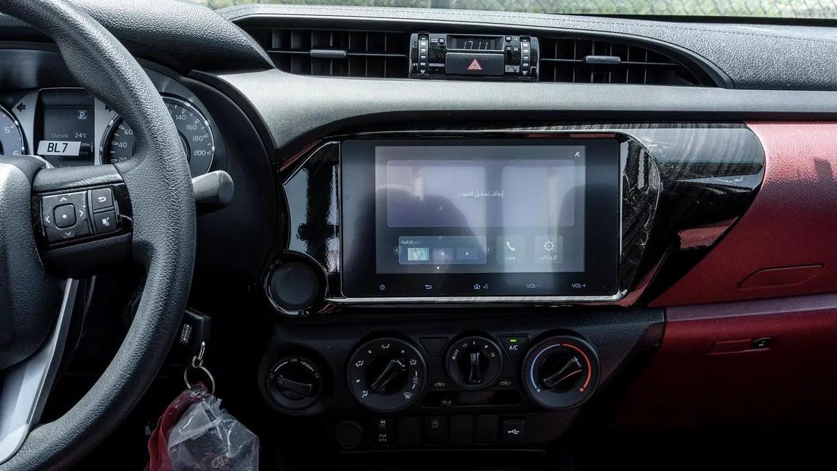 2026 Toyota Hilux SC GLX 2.8L AT Diesel (White-Red)-9-9