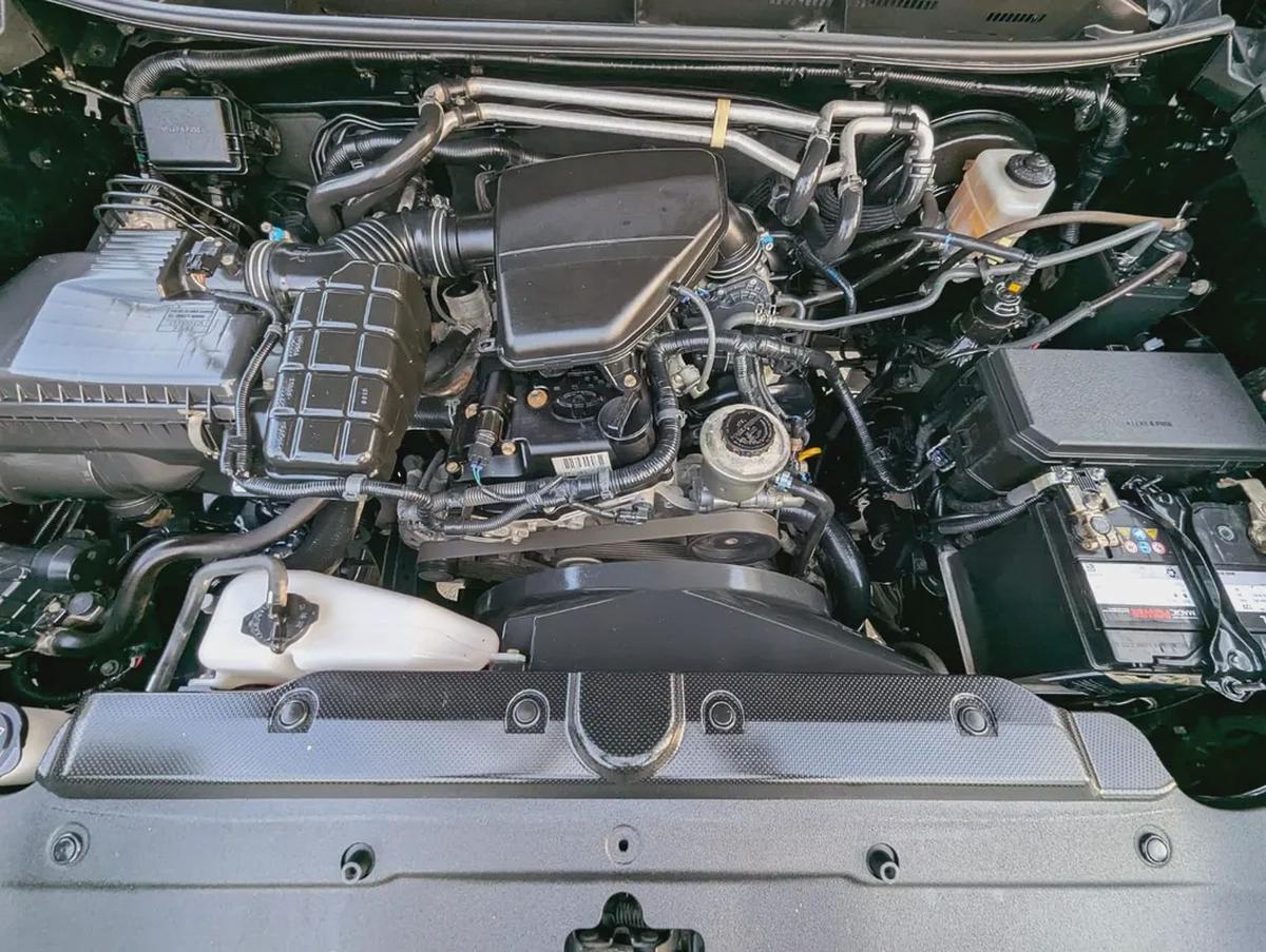 TOYOTA PRADO 2020 V4 2.7L GCC IN EXCELLENT CONDITION-8-8