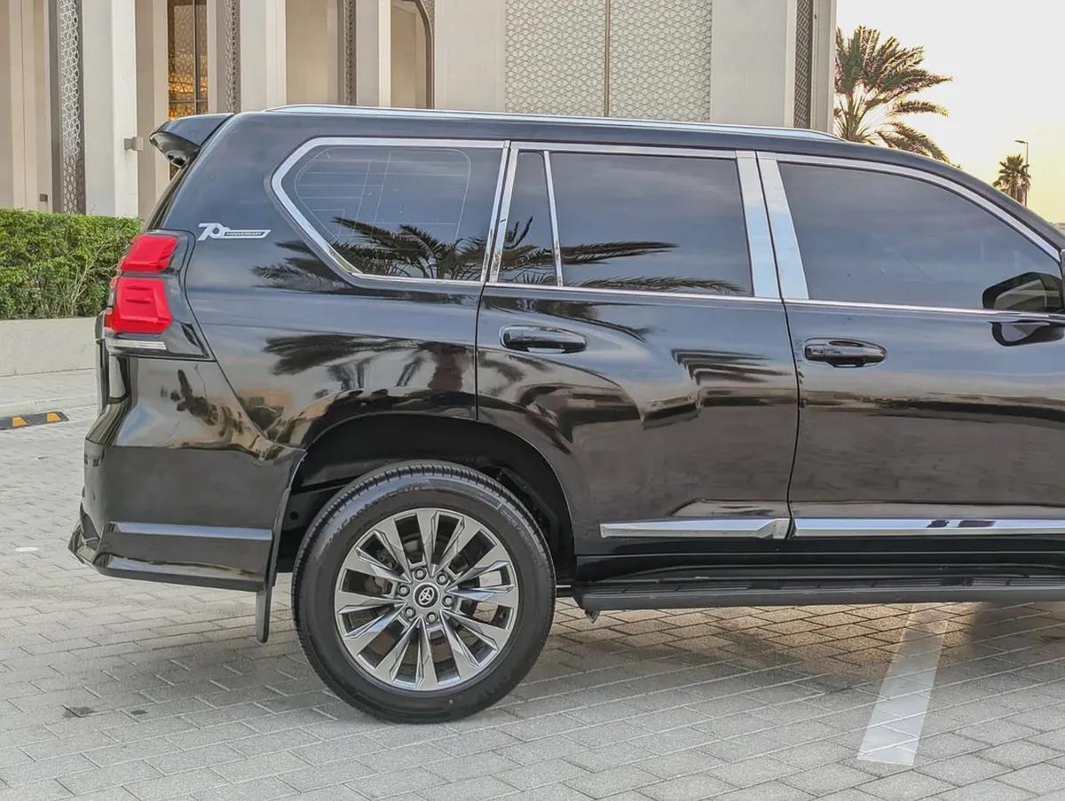 TOYOTA PRADO 2020 V4 2.7L GCC IN EXCELLENT CONDITION-10-10