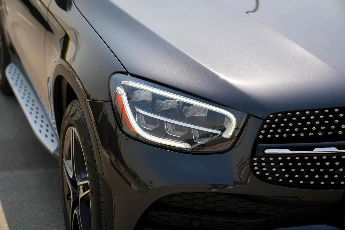 Mercedes-Benz GLC 300 4MATIC 2020 - American Specs-1-1
